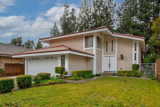 Building Photo - 20 Comanche Cir