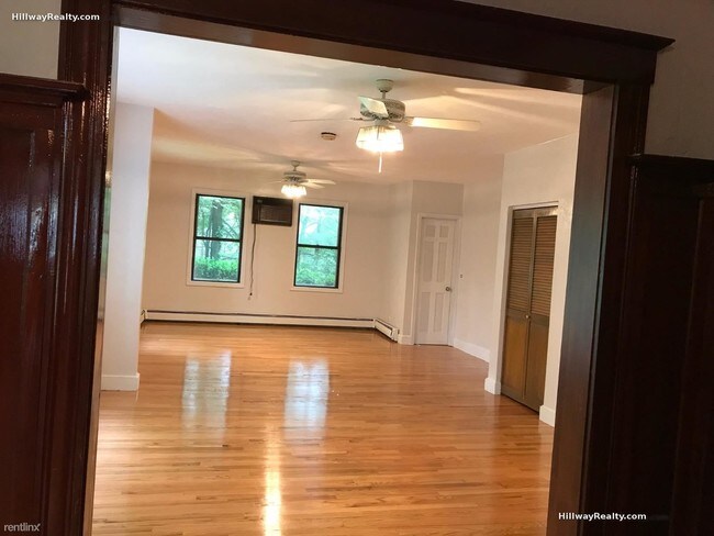 Building Photo - 14 Mount Calvary Rd