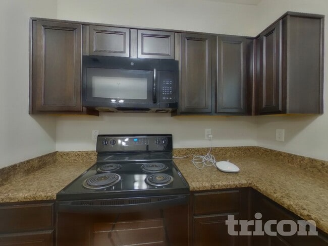 Building Photo - 231 White Mountain Pass