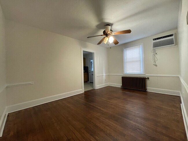 Foto del edificio - Cape cod home in Colonial Heights