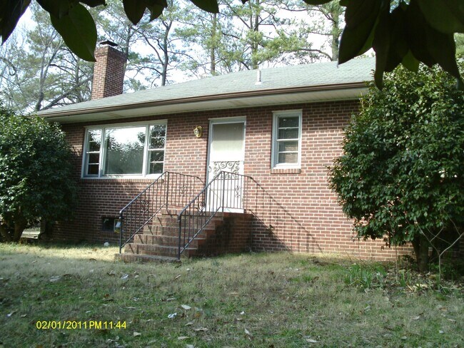 Foto del edificio - 7283 Barnette Ave