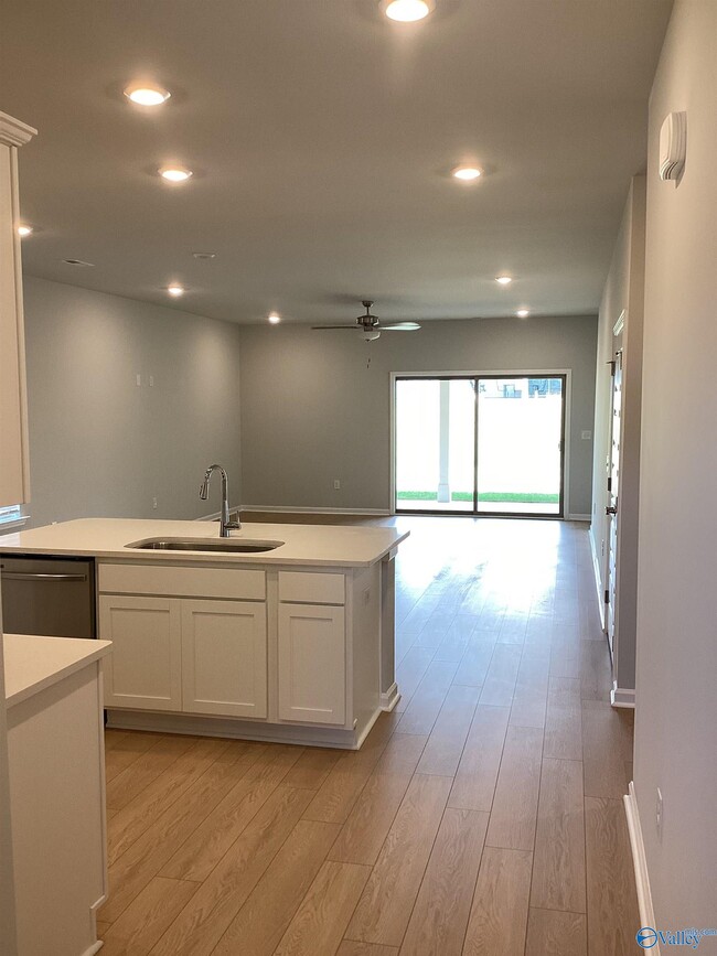 Foto del edificio - 28589 Whitehall Ln