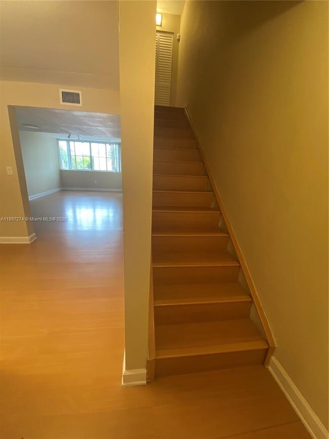 Foto del edificio - 6045 NW 186th St
