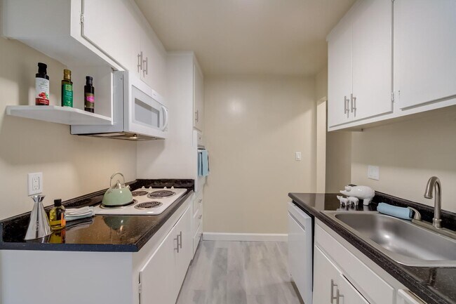 Foto del edificio - Eden Terrace Apartments
