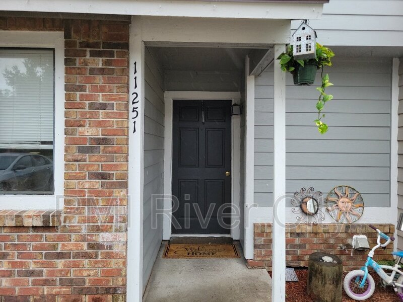 Building Photo - 11251 Shady Glen Dr