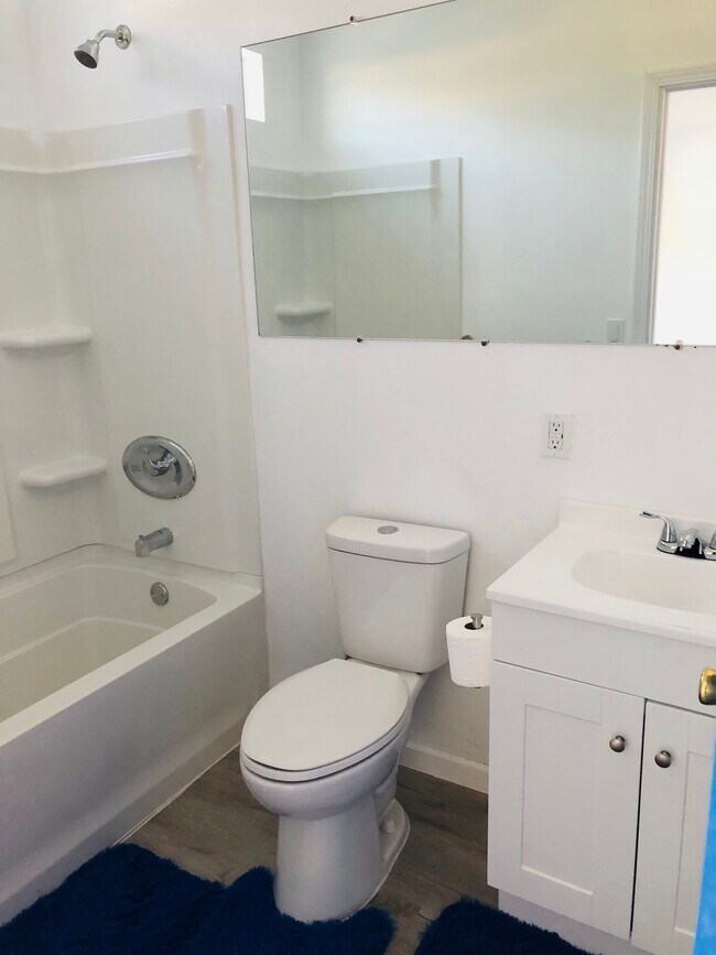 Foto del edificio - 1182 E 37th St