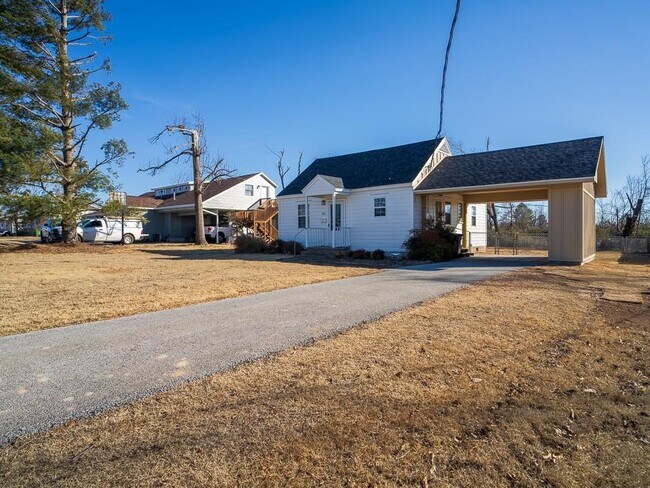 Foto del edificio - 1702 W Cypress St