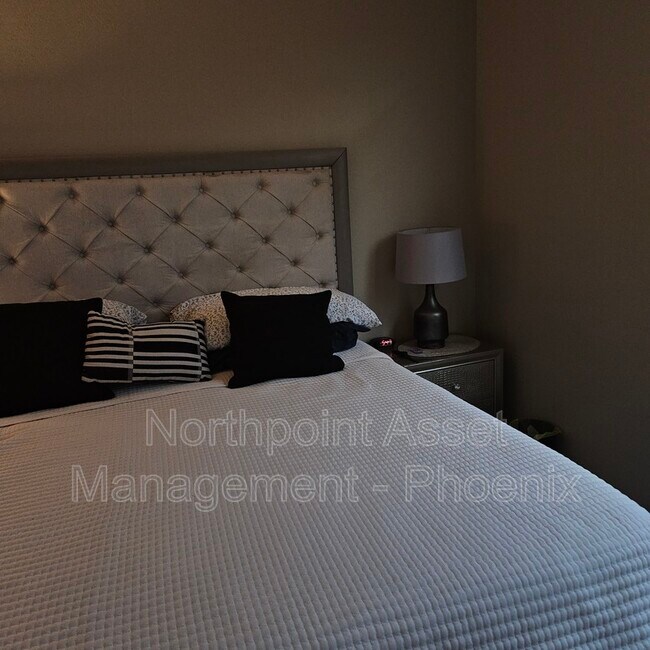 Foto del edificio - 16085 W Montana De Oro Dr