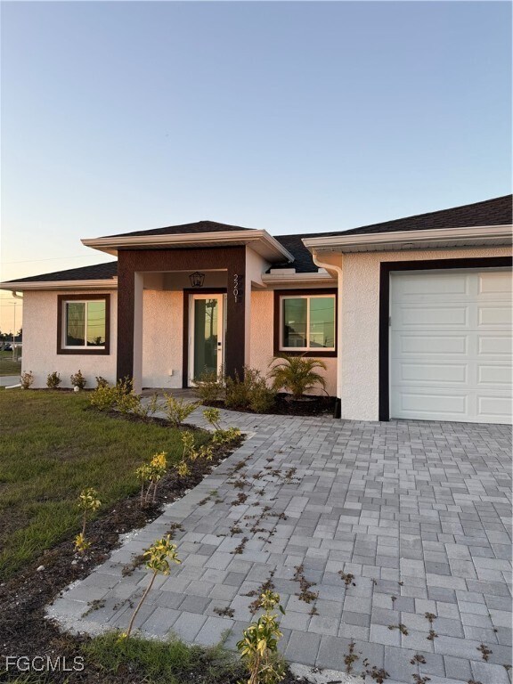 Foto del edificio - 2201 Kismet Pkwy E