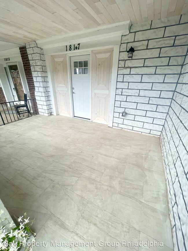 Building Photo - 3 br, 1 bath House - 1817 S 65th St