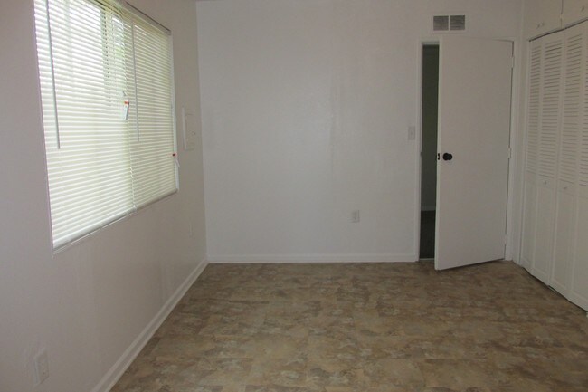 Building Photo - 4141 Arlington Dr