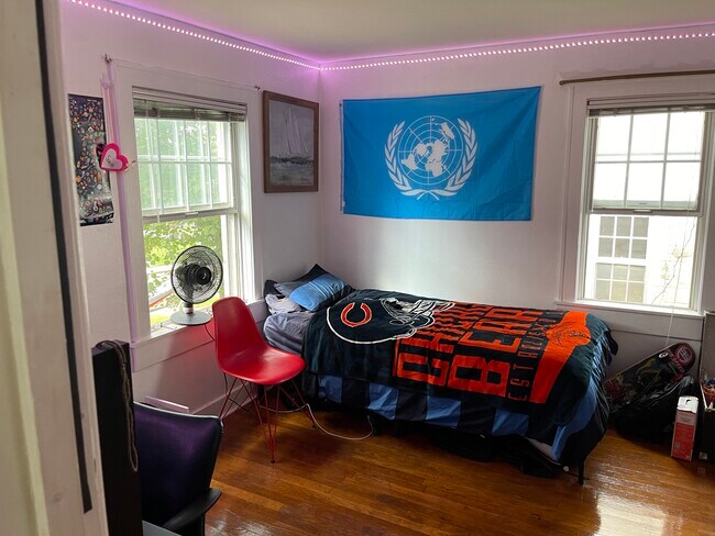 Foto del edificio - 409 S Eagleson Ave
