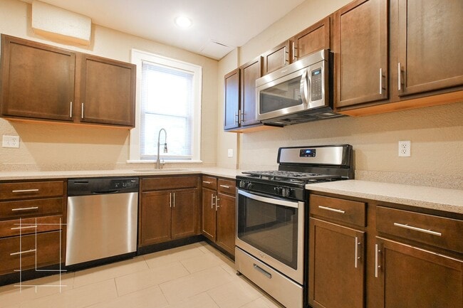 Foto del edificio - 1286 N 4th St