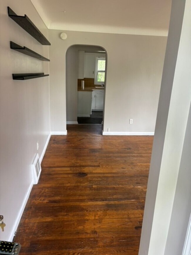 Foto del edificio - 829 Marcia St SW