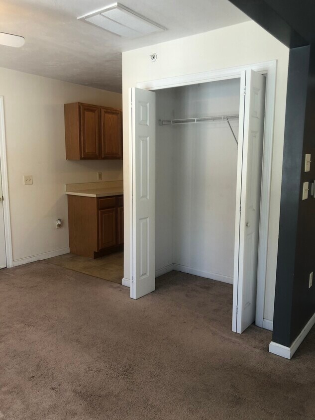 Foto principal - 380 Coburn Ave