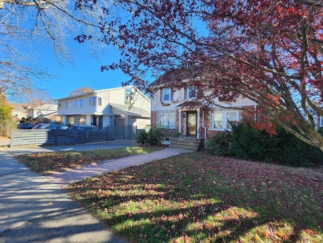 Foto del edificio - 744 Watertown St