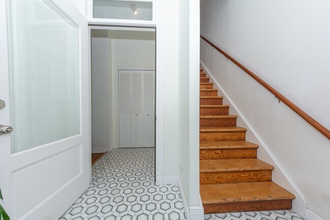Foto del edificio - 2947 W Lyndale St