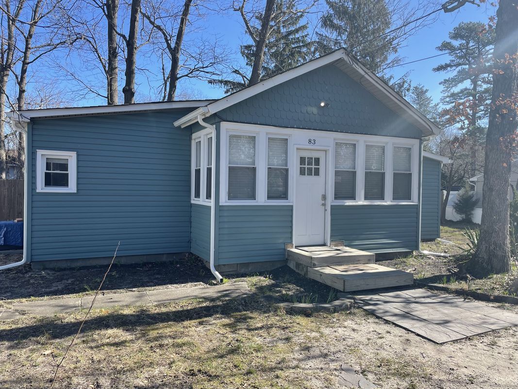 Primary Photo - 83 Monroe Ave