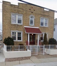Building Photo - 23 Alida St
