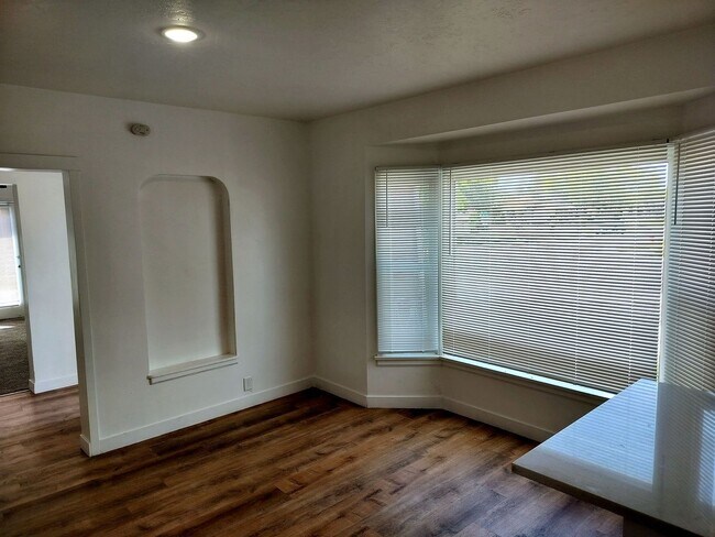 Foto del edificio - 220 Greenwood Ave