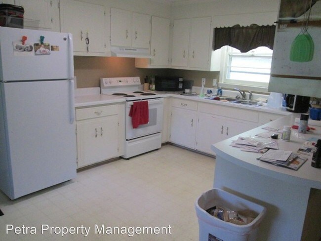 Foto del edificio - 130 Pine Lake Dr