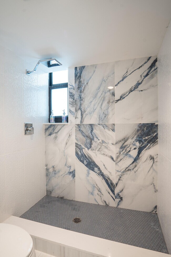 Foto del edificio - 5380 N Ocean Dr