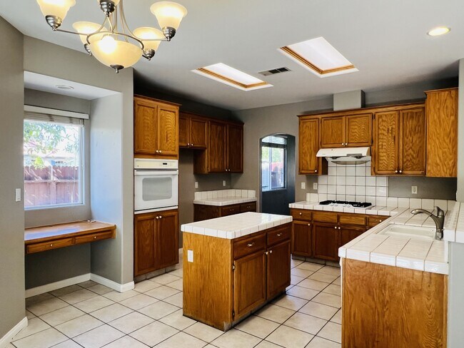 Foto del edificio - 803 Mountain Park Dr