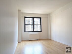 Building Photo - EAST 49 STREET