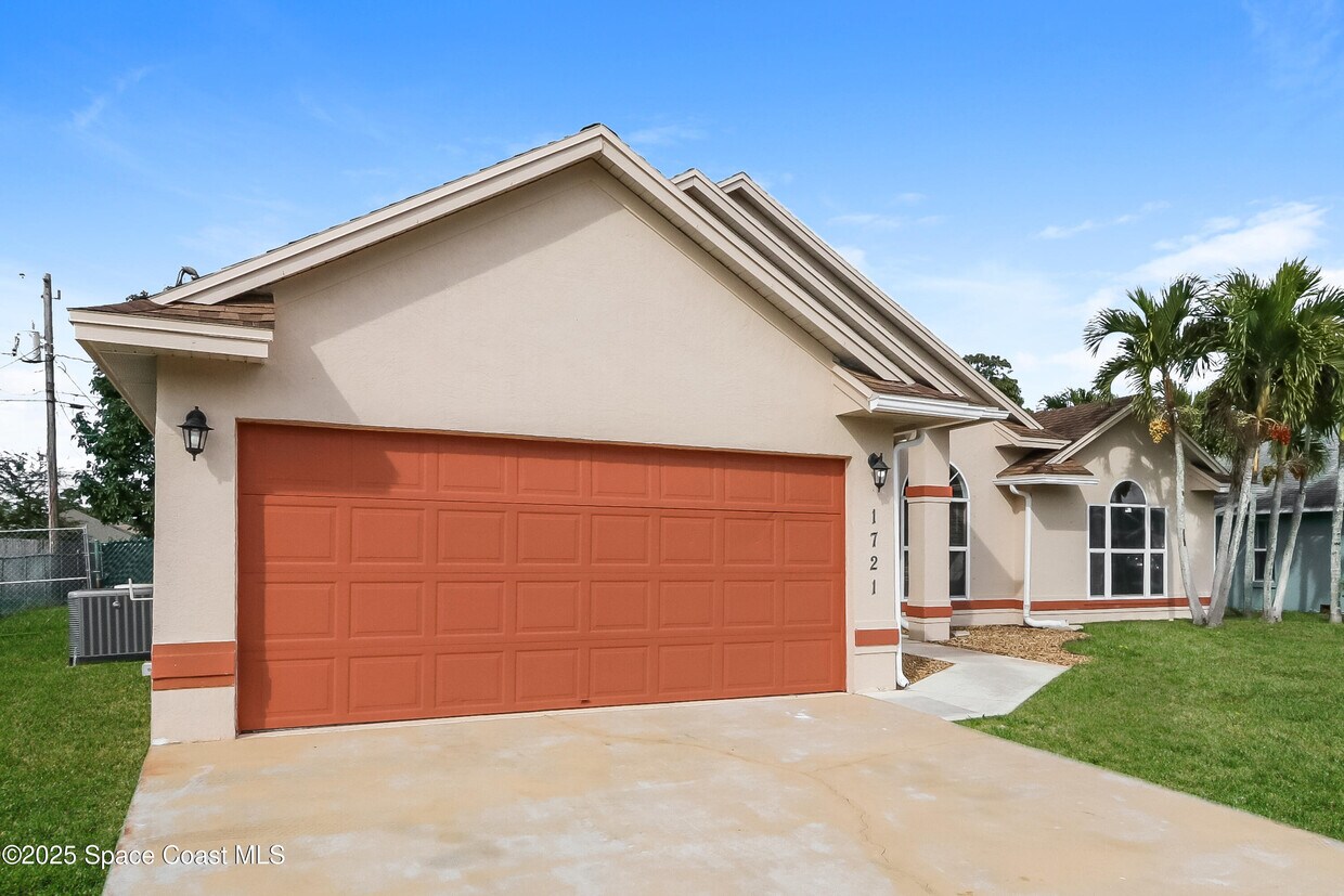 Foto principal - 1721 SW Whipple Ave