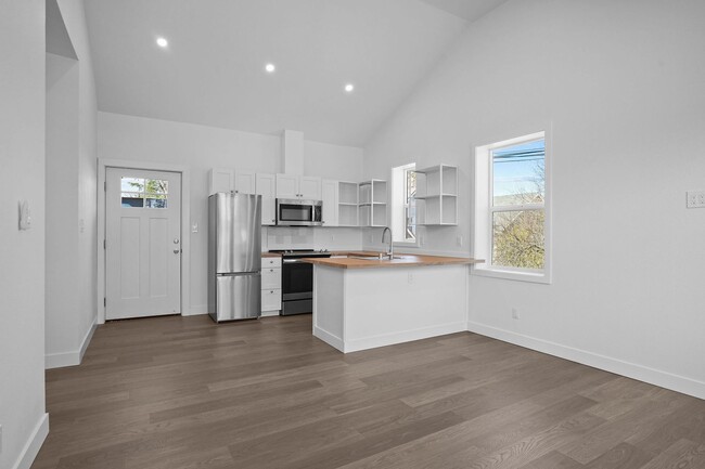 Building Photo - Brand New 1 Bed | 1 Bath Standalone Unit i...