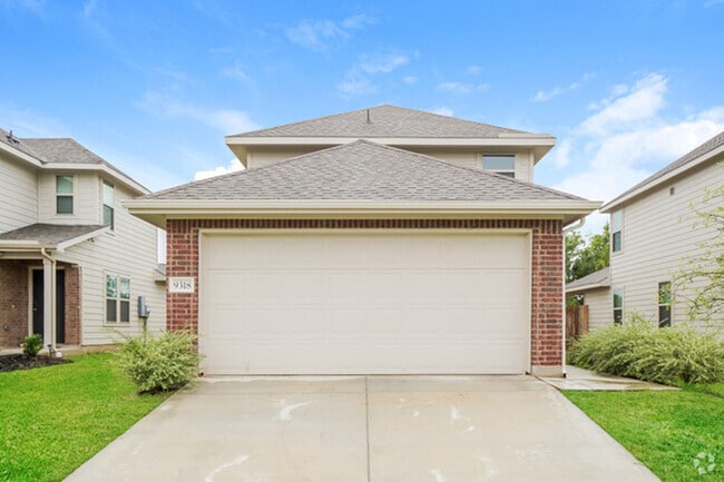 Building Photo - 9318 Somers Bend
