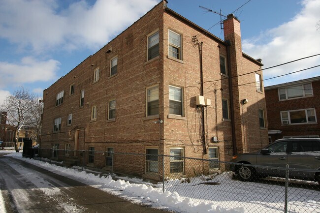 Building Photo - 10336 S Walden Pky