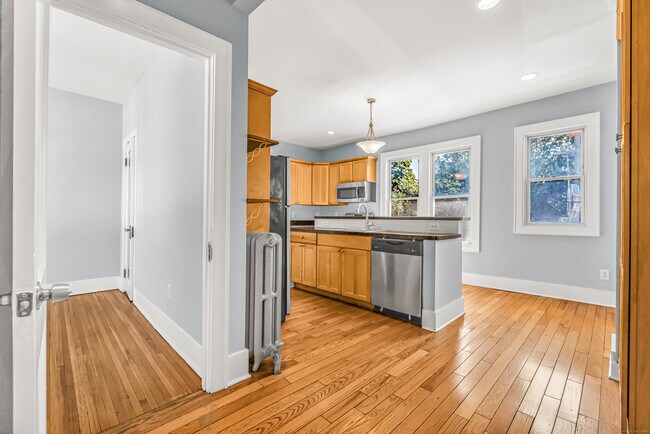 Foto del edificio - 2679 Fairfield Ave