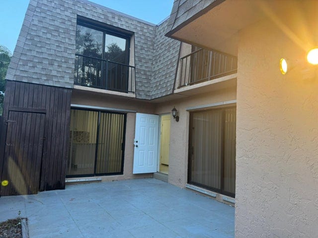 Photo - 4702 Waterview Cir Townhome