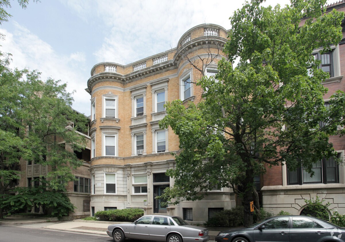 Foto del edificio - 1352-1354 E 48th St