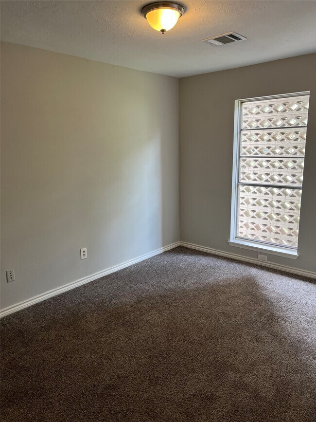 Foto del edificio - 5142 Madden Ln