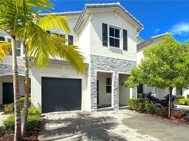 Foto del edificio - 1060 SE 26th Ter