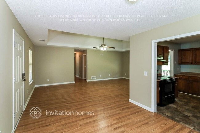 Building Photo - 1870 Chadwick Dr