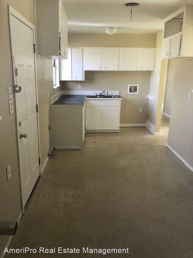 Foto del edificio - 3 br, 1 bath House - 5132 ENCINO