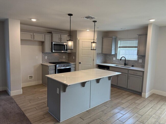 Foto del edificio - 2124 Ukiah Ct