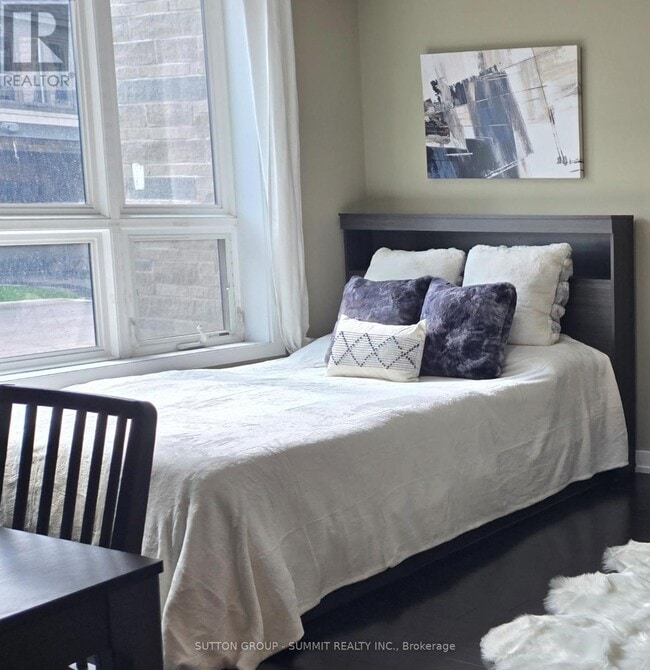 Building Photo - 35 Southshore Cres