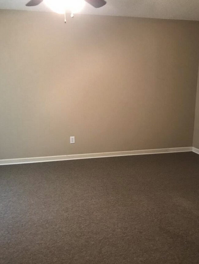 Foto del edificio - Bellwood House For Rent!