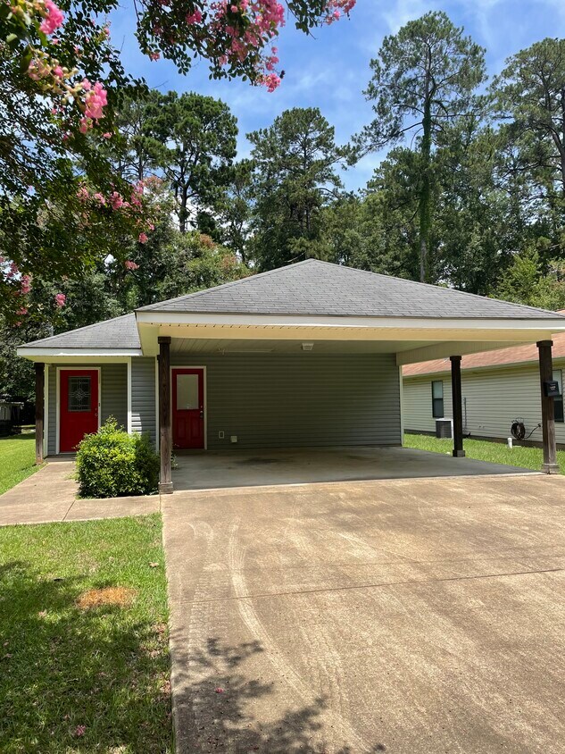 Foto principal - 1415 Oakland St