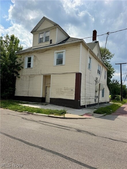 Building Photo - 3654 E 53rd St