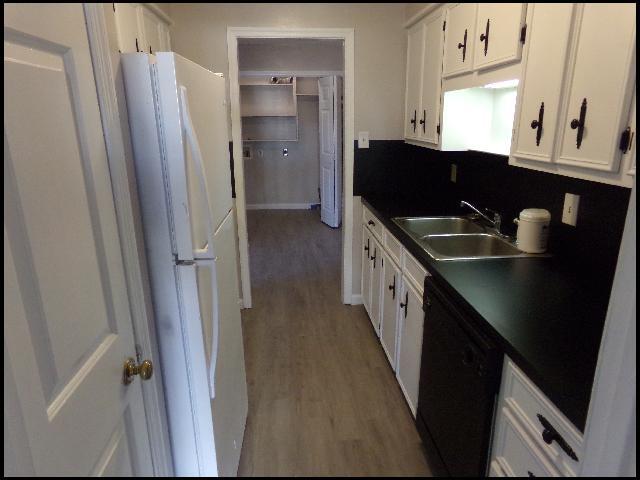 Building Photo - 1807 Sanford Dr