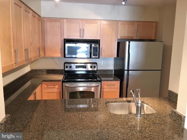 Photo - 7500 Woodmont Ave Apartment