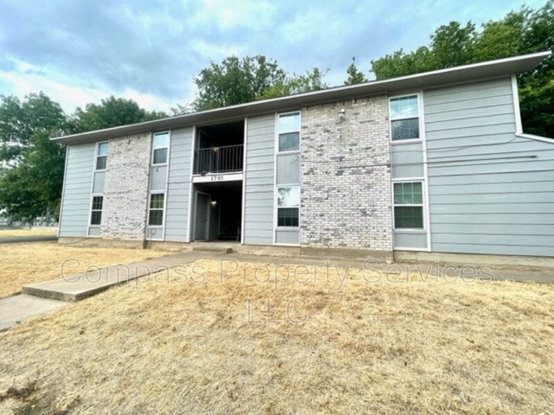 Primary Photo - 2701 Colonial Ave