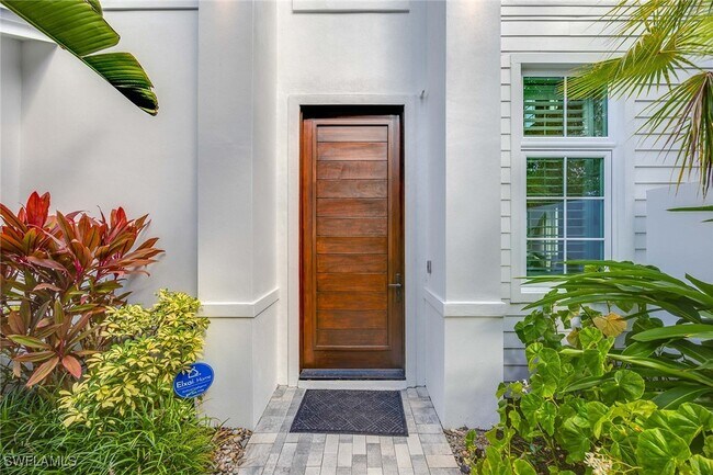 Foto del edificio - 9171 Mercato Ln