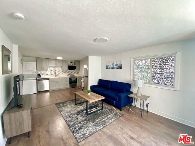 Foto del edificio - 4812 Pickford St