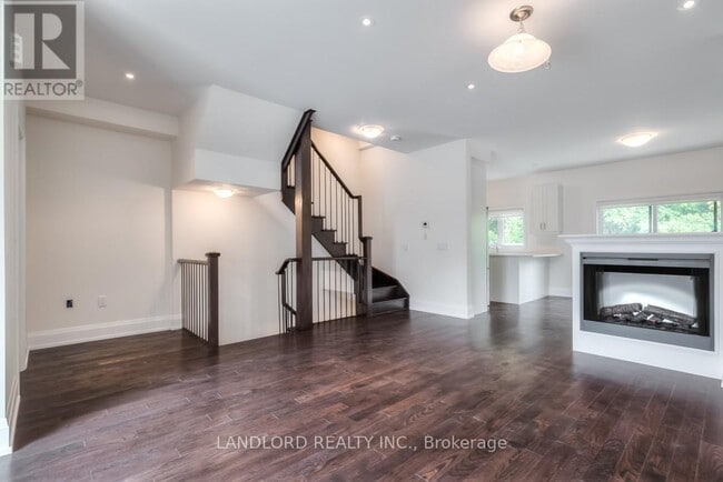 Building Photo - 23 Kenneth Wood Cres